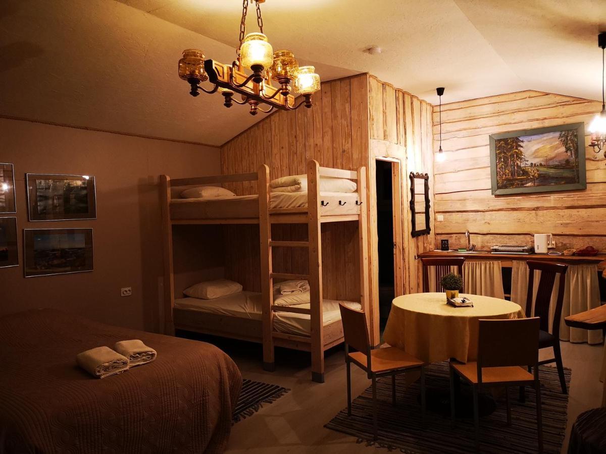 Viesu Nams Vecmuiza Hotel Tūja Eksteriør billede